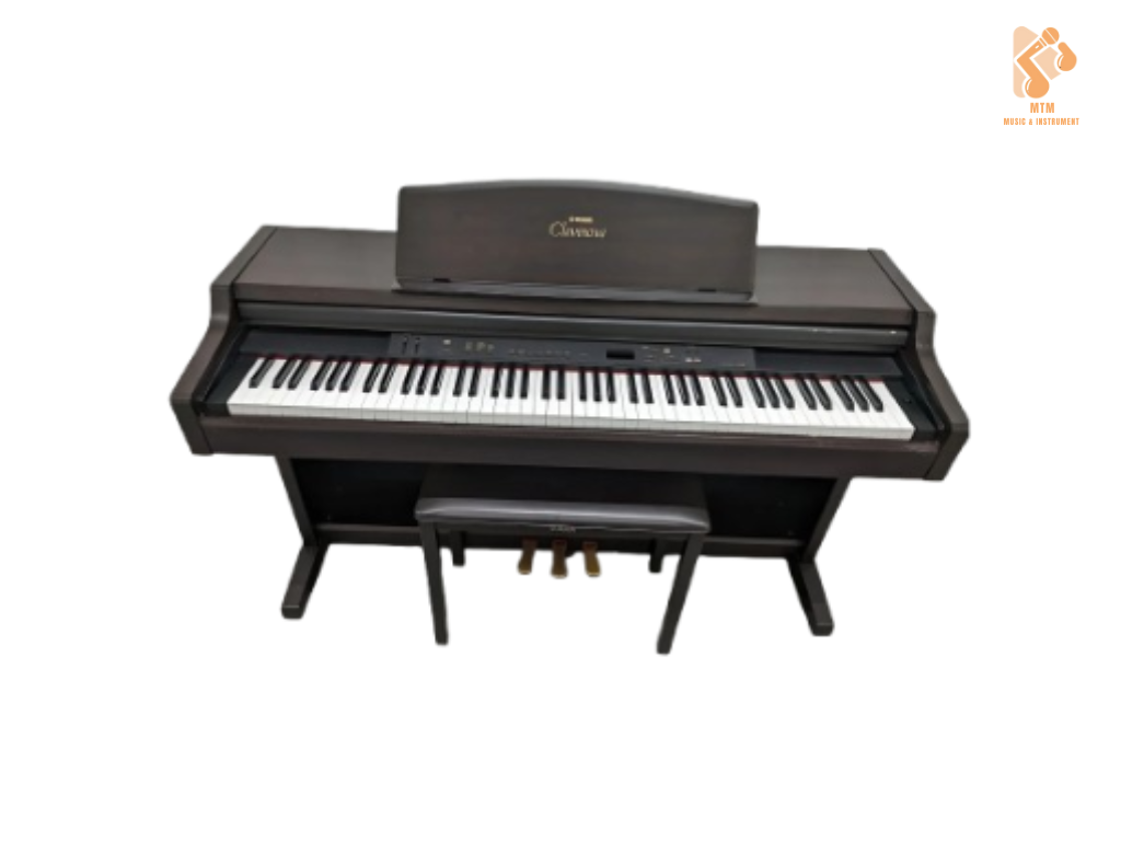 YAMAHA CLP-840 ( LIKE NEW )